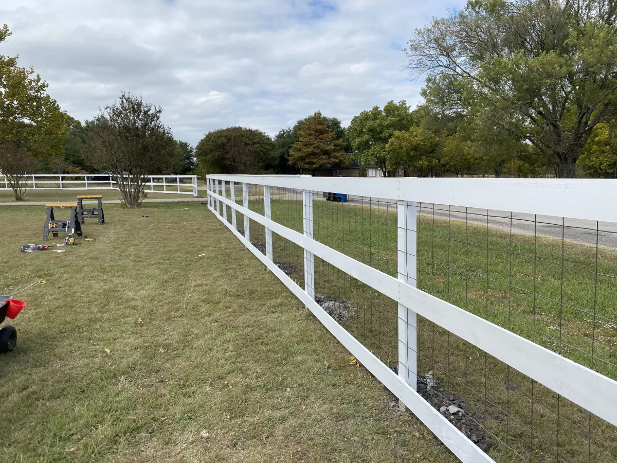 custom fencing