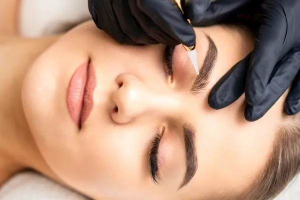 Elevate Your Look: Expert Eyebrow Sculpting