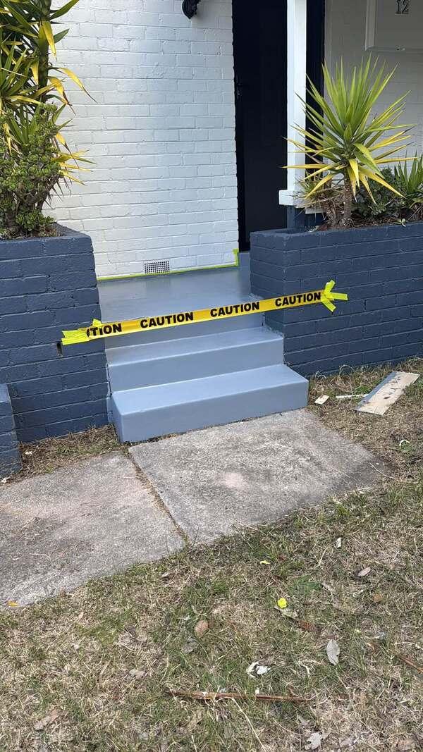 Crestmead House Painting