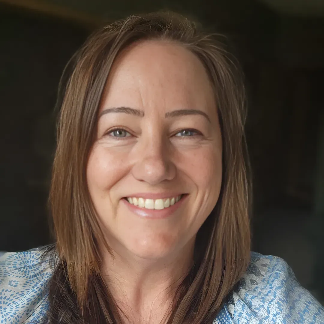 Advocate for healthy home habits and low-tox living, KarenLynn