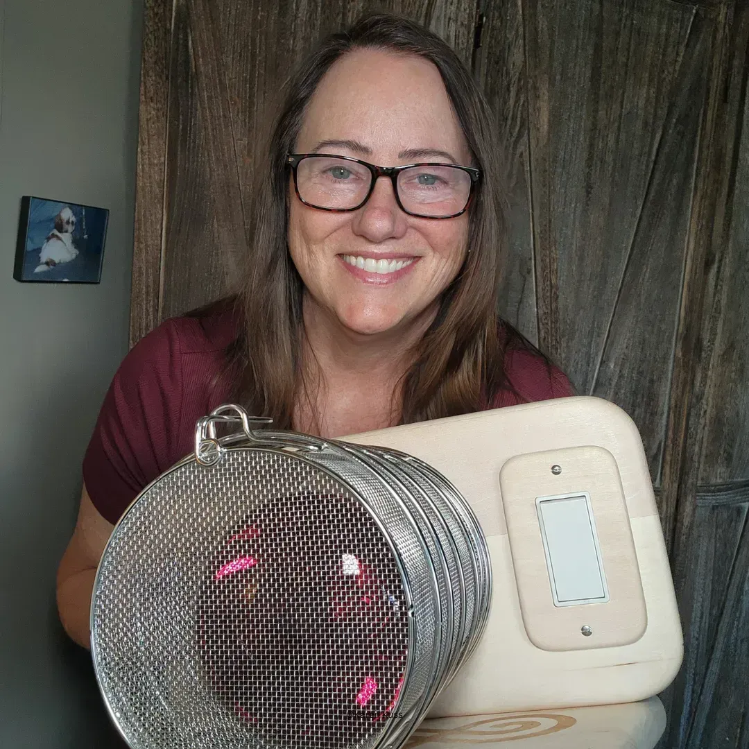 SaunaSpace unit promoting non-toxic healing through near-infrared light therap