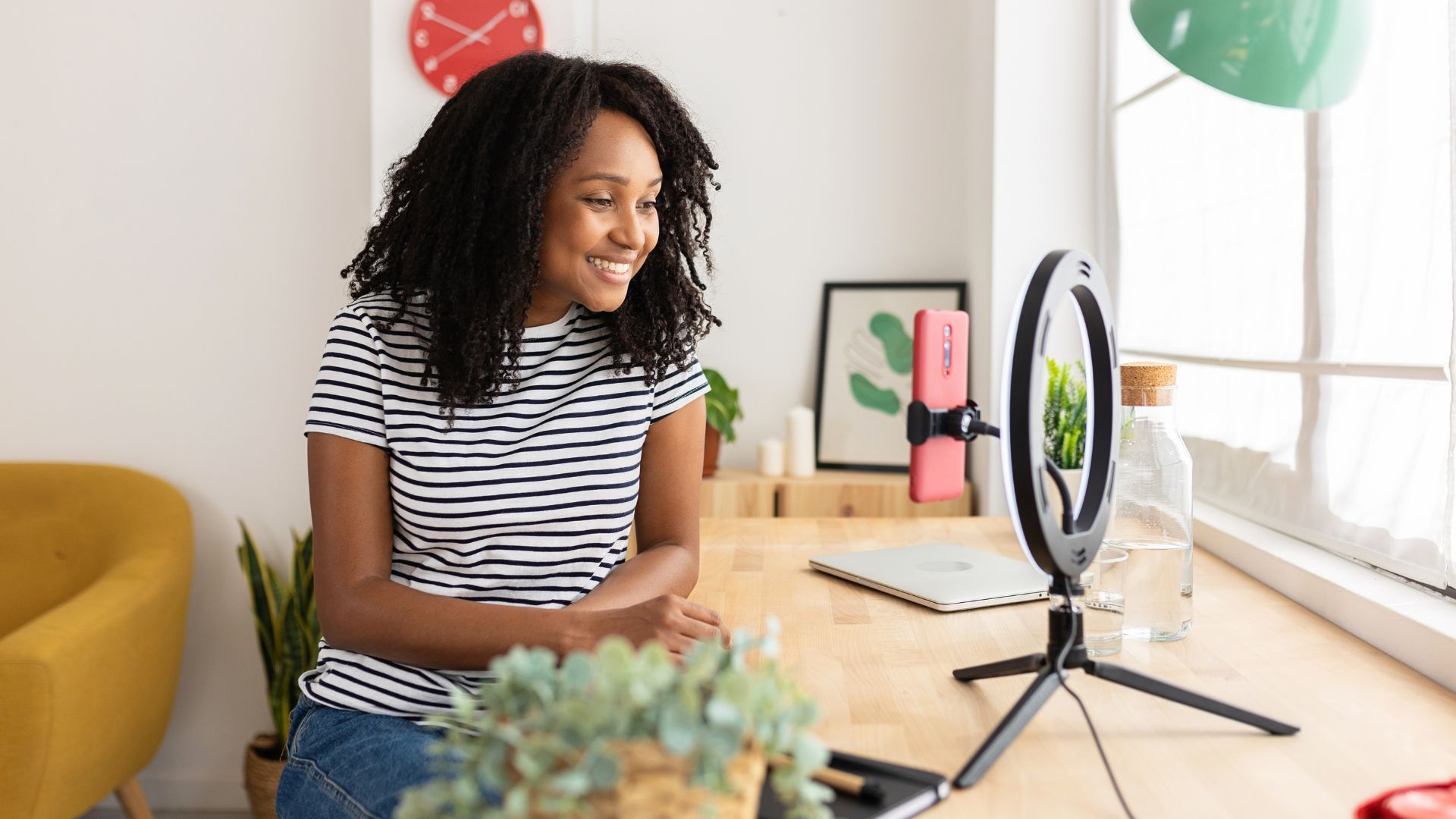 The Complete Guide to Tracking Income as a Content Creator