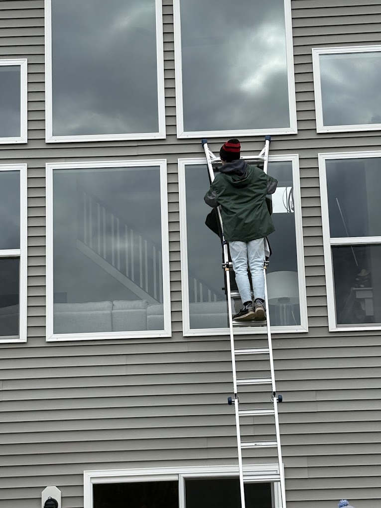 Exterior Window Cleaning in Lowell