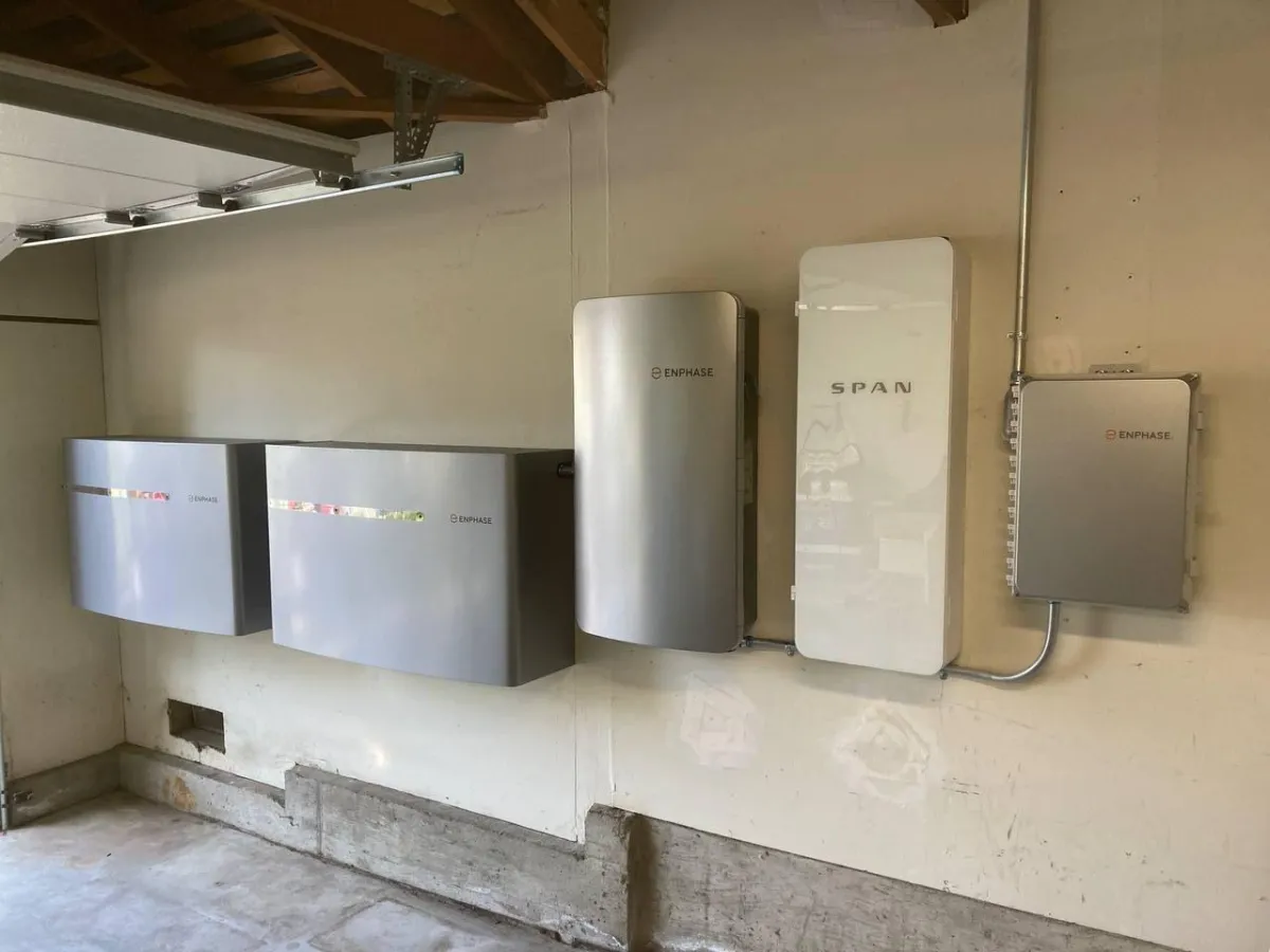 Span Smart Electric Panel with Enphase Battery System to Manage Electric Power Consumption