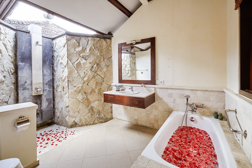 Deluxe Garden View villa bedroom