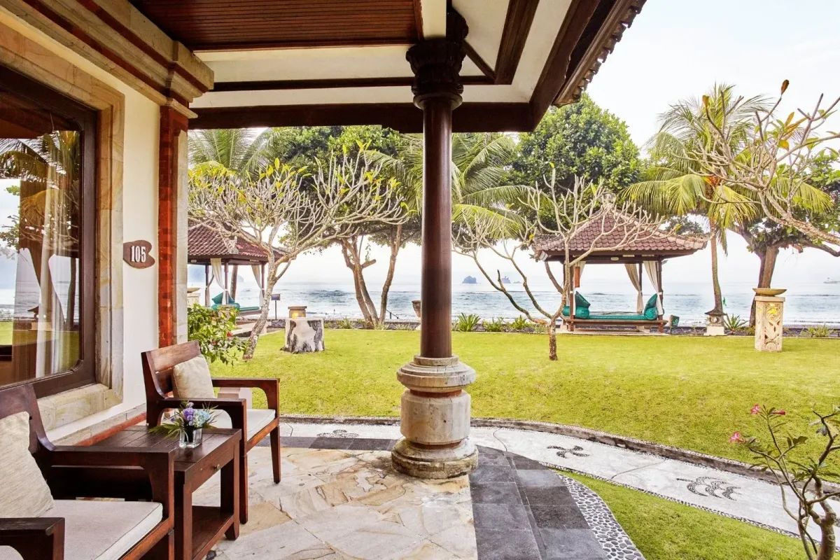 Beachfront villa at Puri Bagus