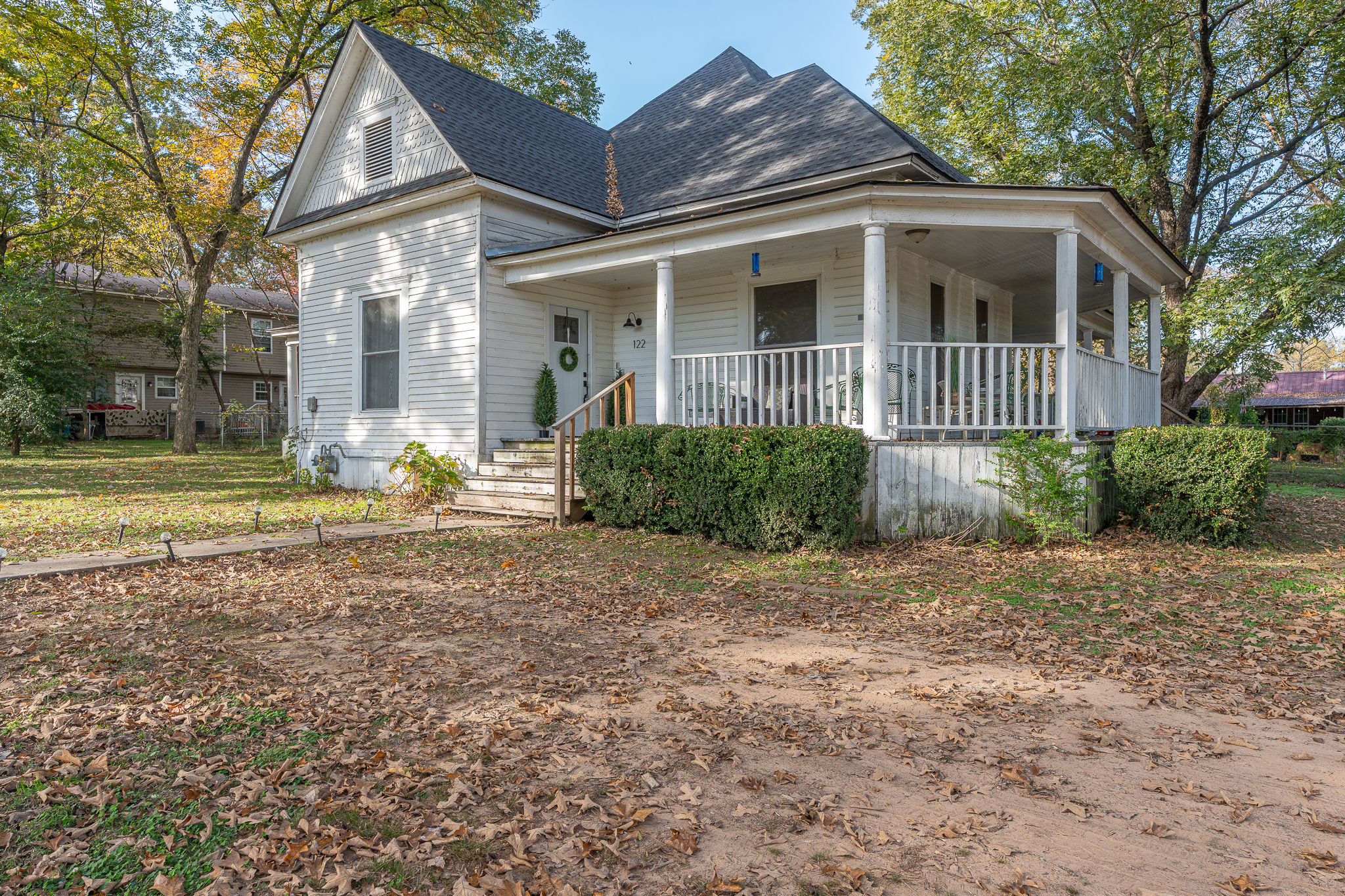 Oak & Main Exclusive Listing: 122 East College Street, Ozark, Arkansas 72949