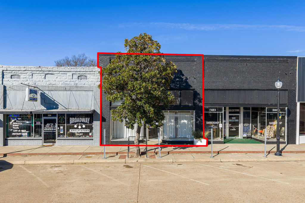 Oak & Main Exclusive Listing: 443 W 8th ST, Booneville AR 72927