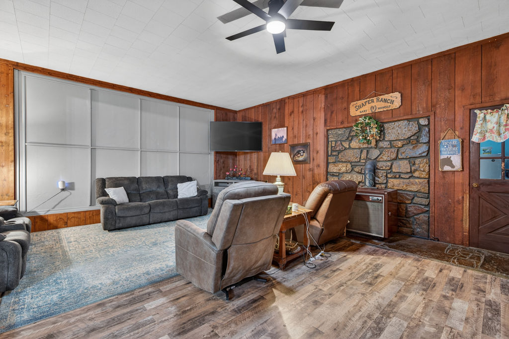 Oak & Main Exclusive Listing: 443 West 8th Street, Booneville, Arkansas 72927