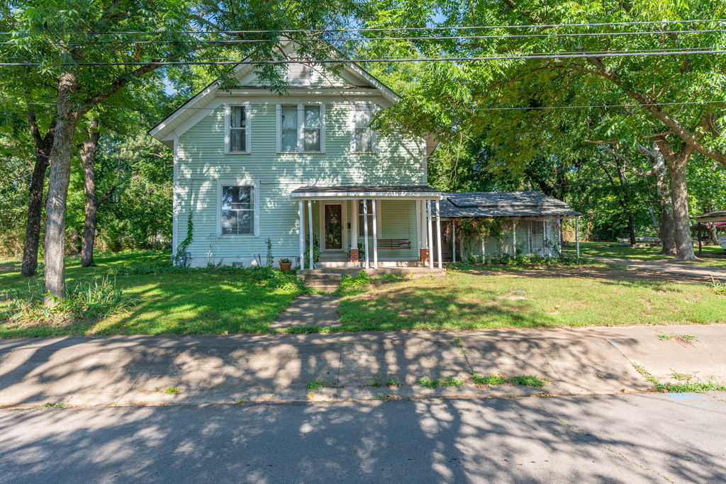 Oak & Main Exclusive Listing: 114 Lakeside Drive, New Blaine, Arkansas 72851