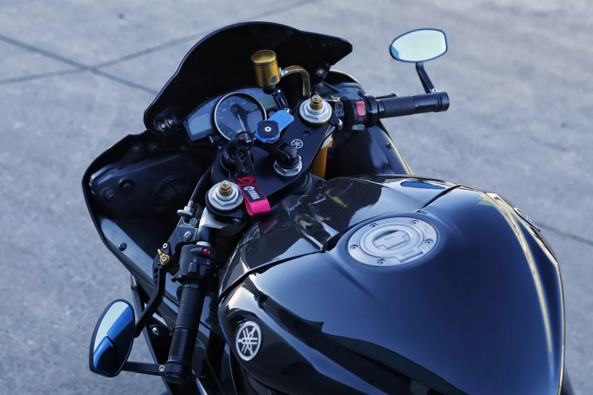 Ceramic coating, paint correction and paint protecton on a new motorbike
