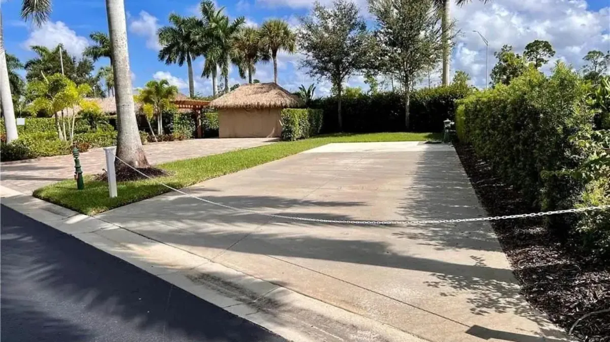 Naples builds and installs driveway