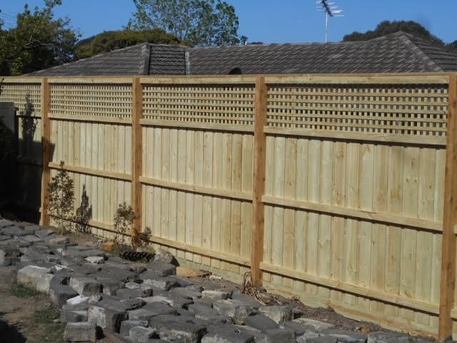 Fence Post Repairs 