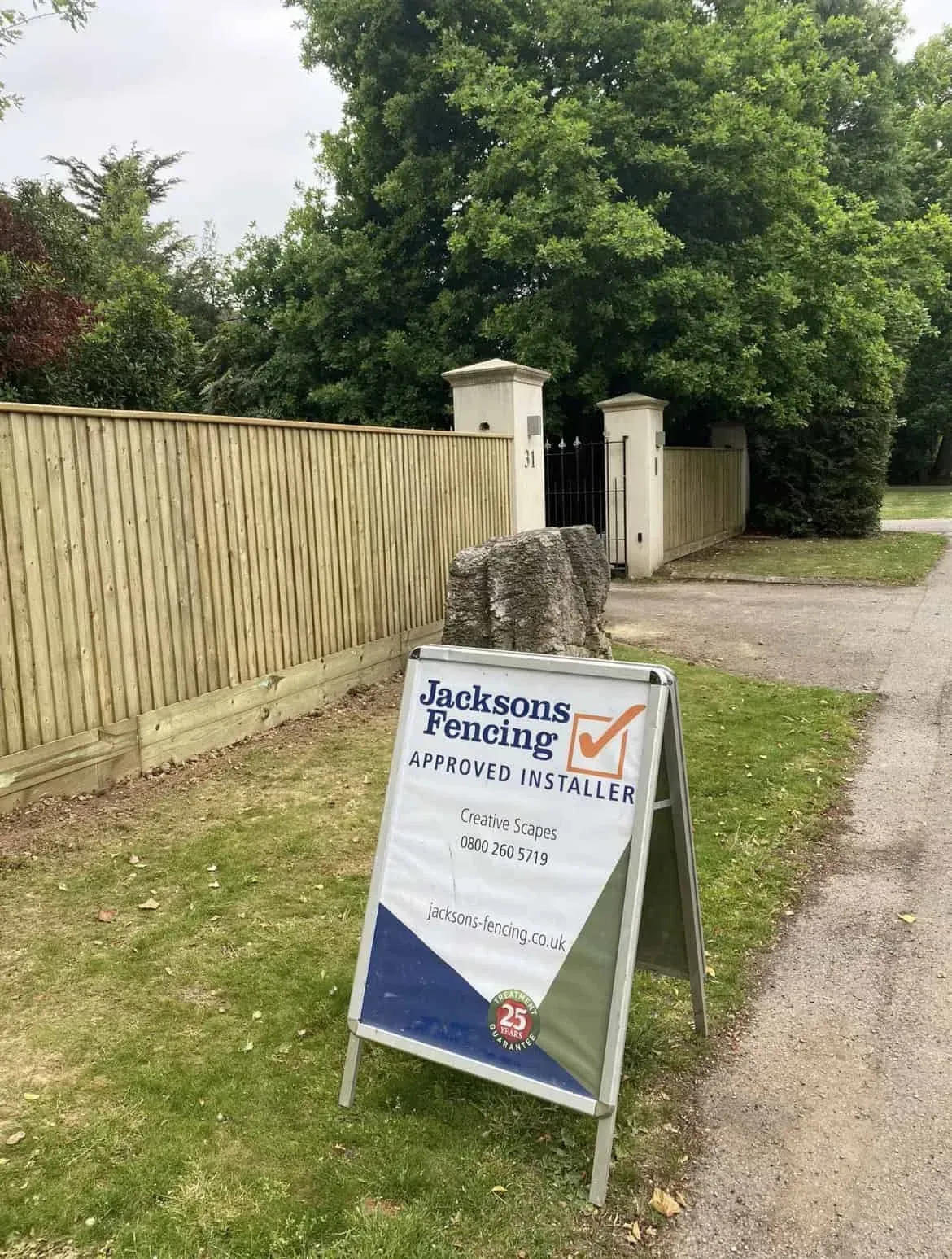 Jacksons featheroard fencing installed by Creative Scapes