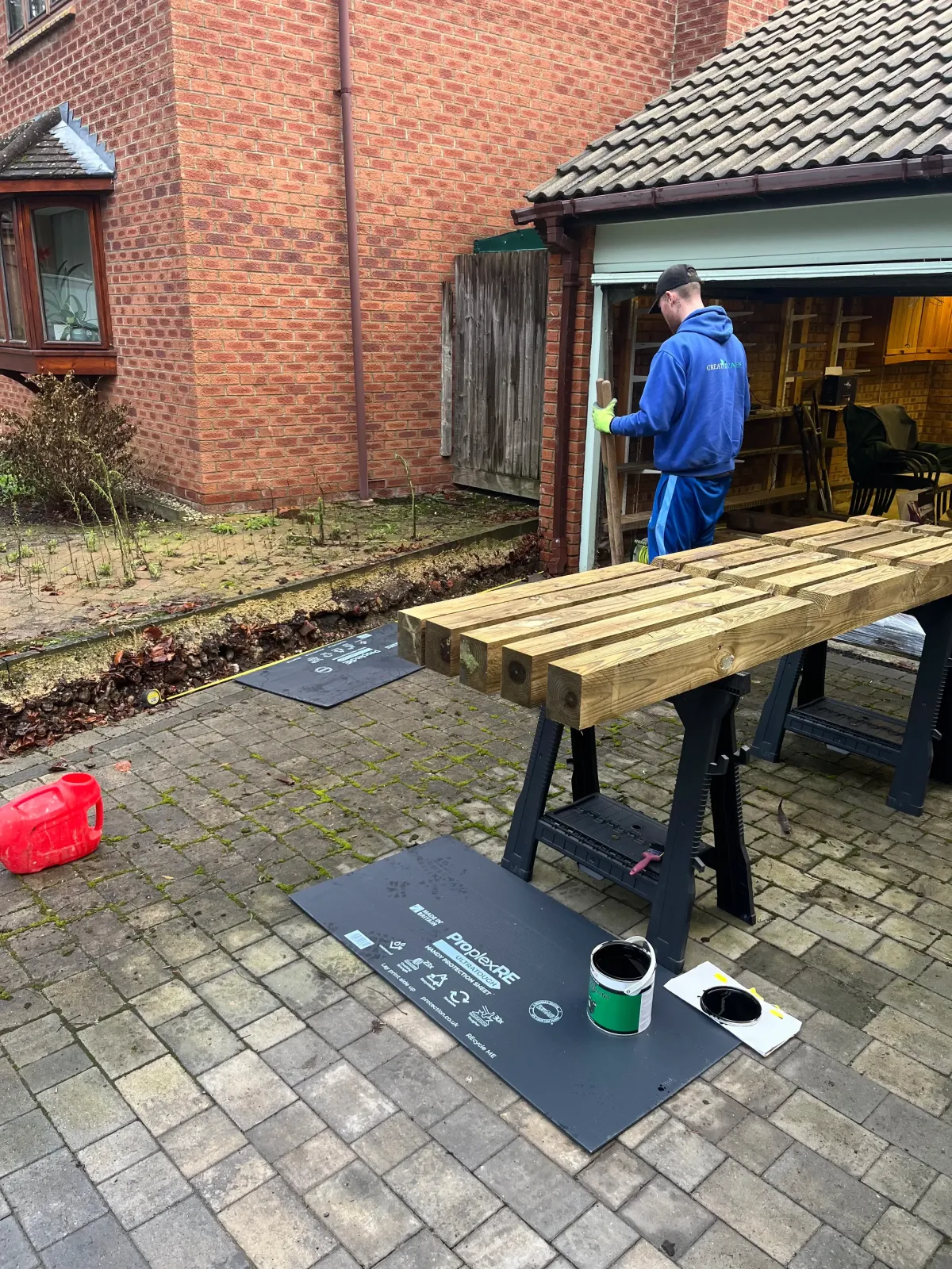 bitumin coating timber posts