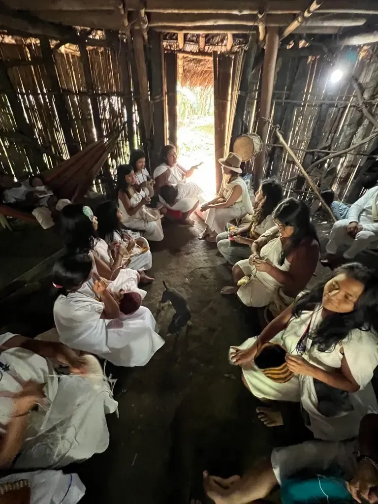women circle in 2025 with wiw women