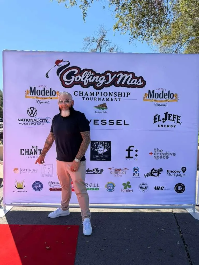 Optimum Financial Group sponsoring the Golfing y Más Championship Tournament at Boulder Oaks with business professionals networking and discussing financial growth opportunities
