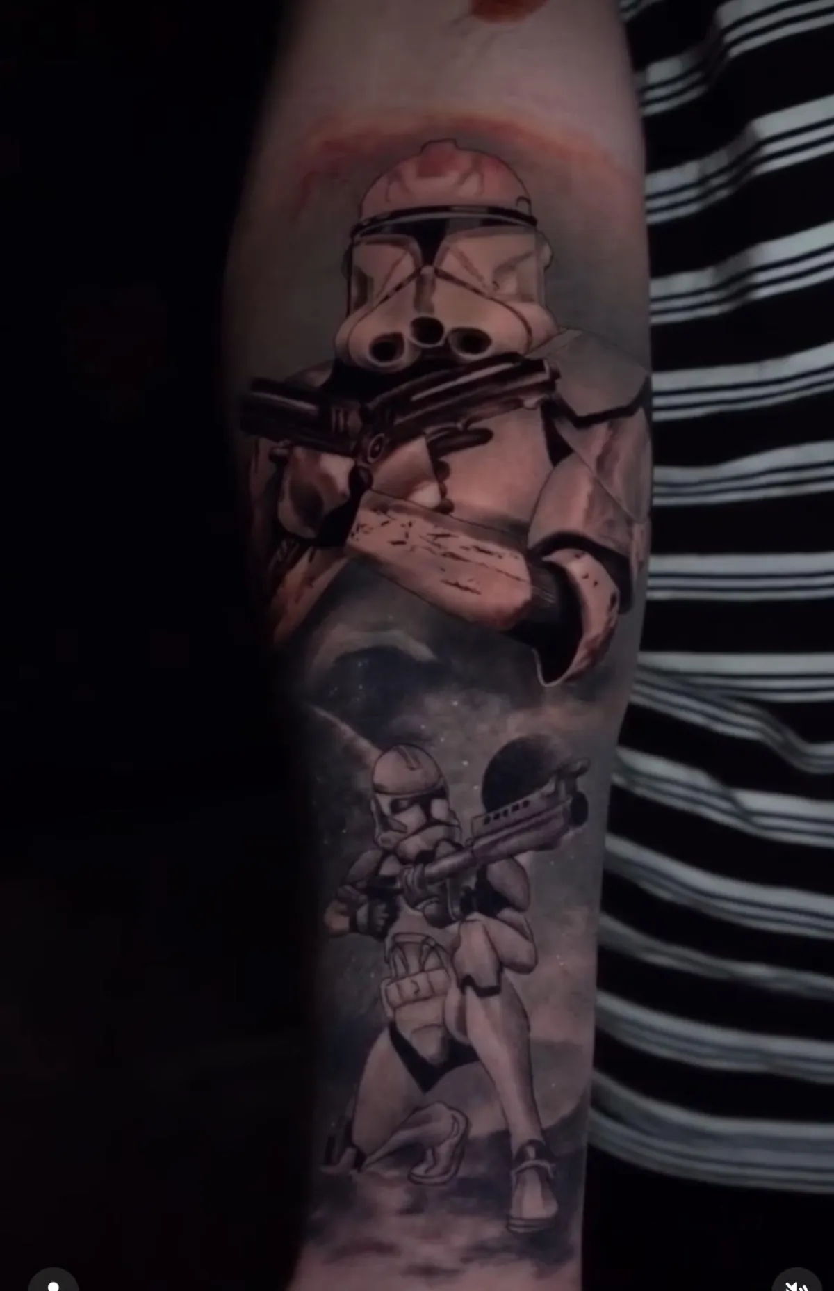 A sign that is on the side of a building