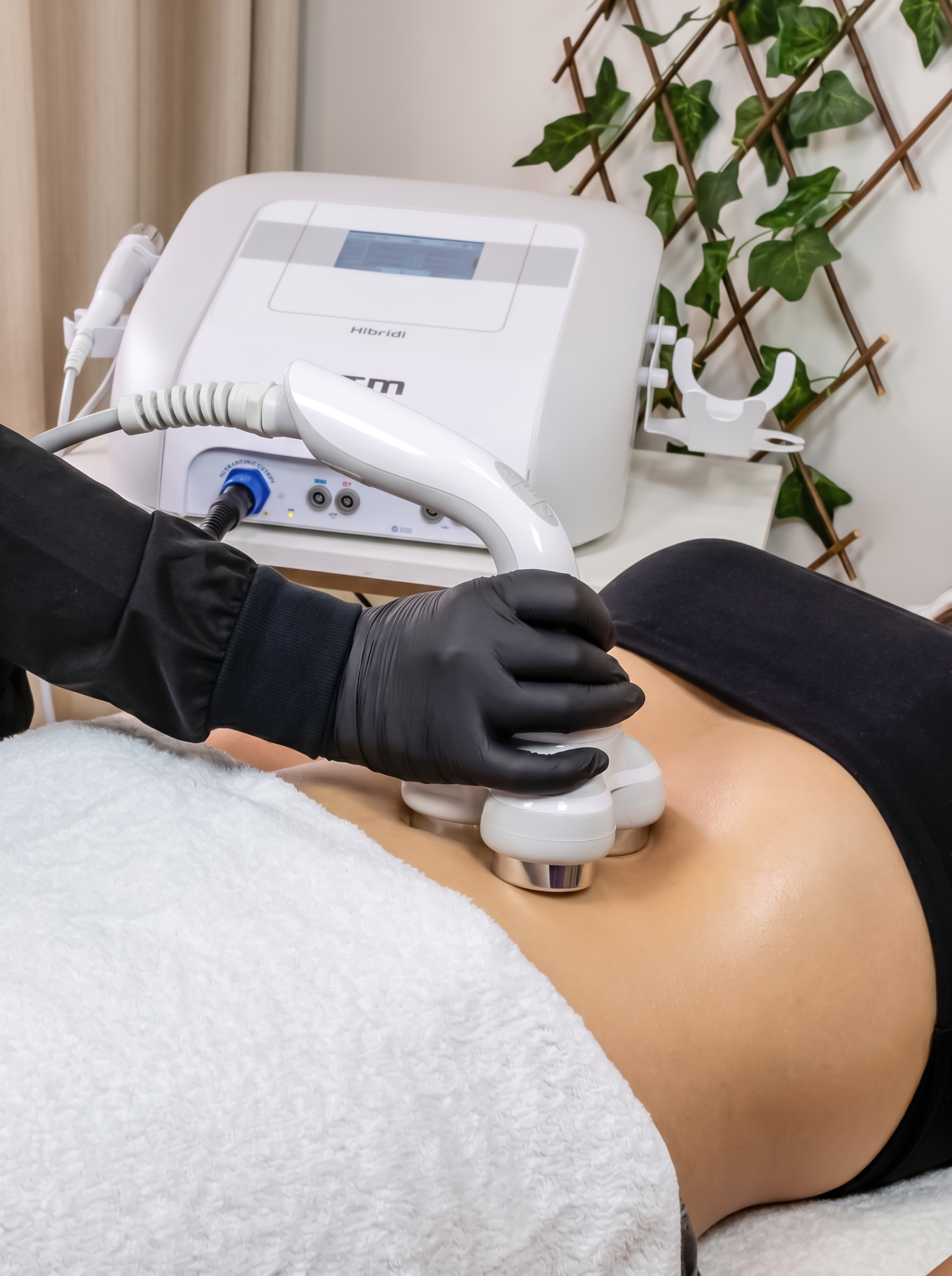 Equipo médico de HEIWA Fisioestetic y consultorio clínico