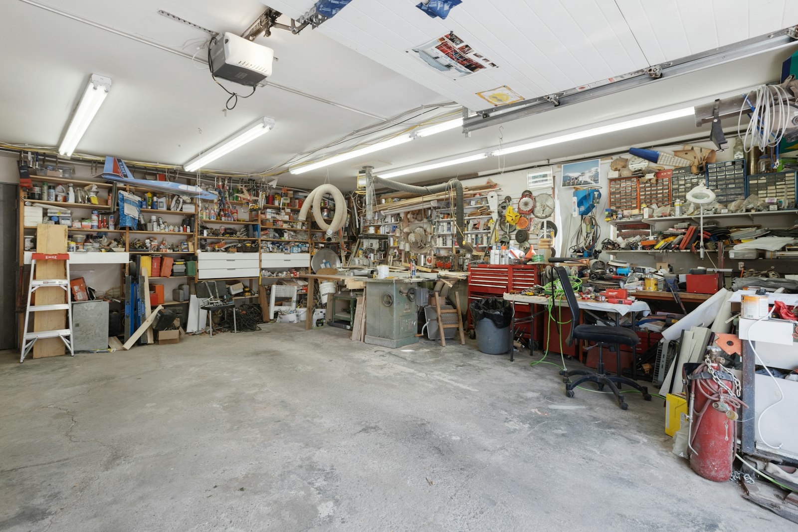 Garage Cleanout in Georgetown, TX — Professional Junk Removal & Haul Away Service