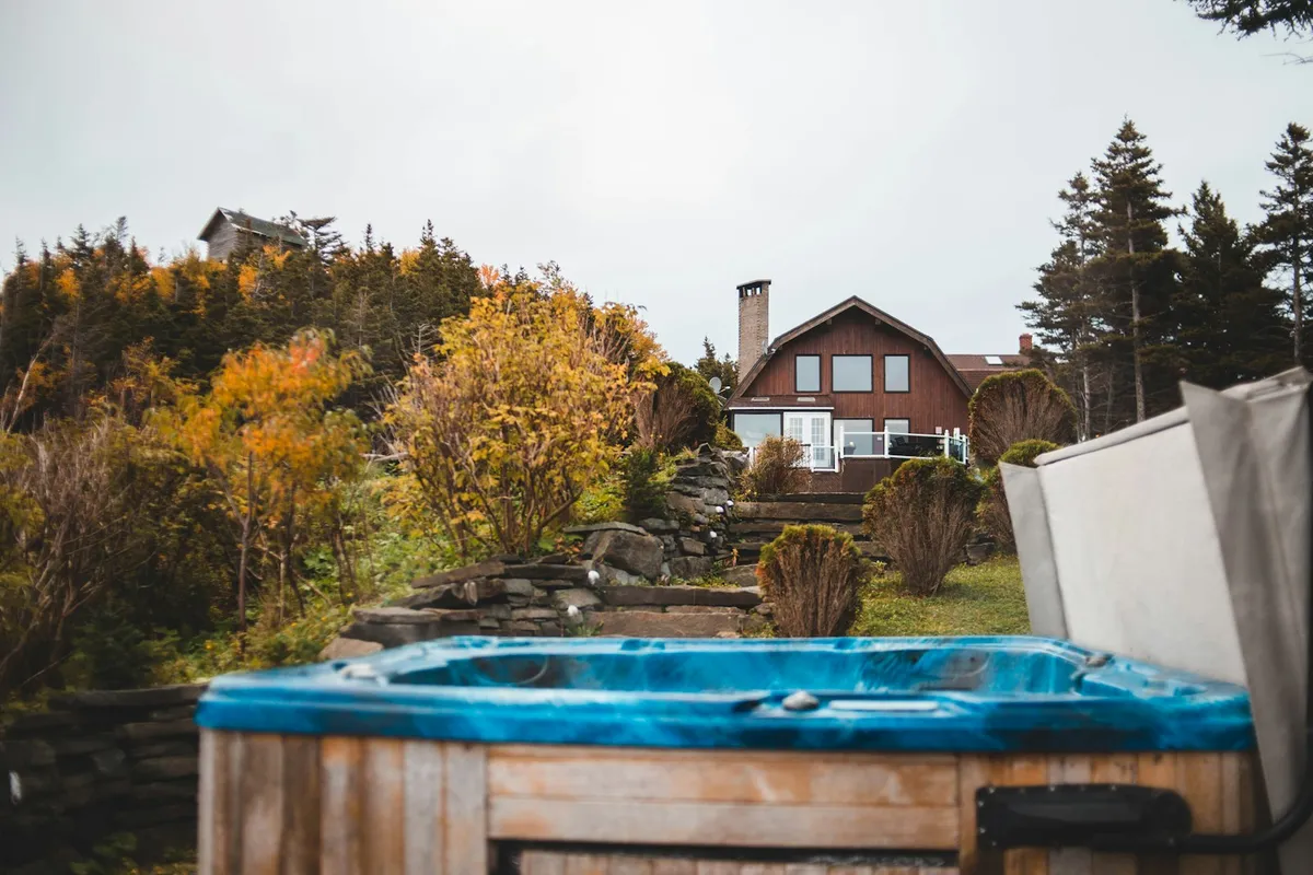 Hot Tub Removal Cost Breakdown for Austin, TX — 2026 Pricing Guide & Hidden Fees
