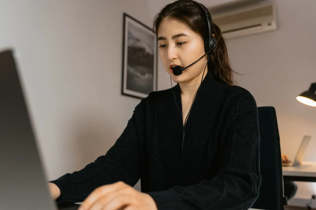 women on virtual call