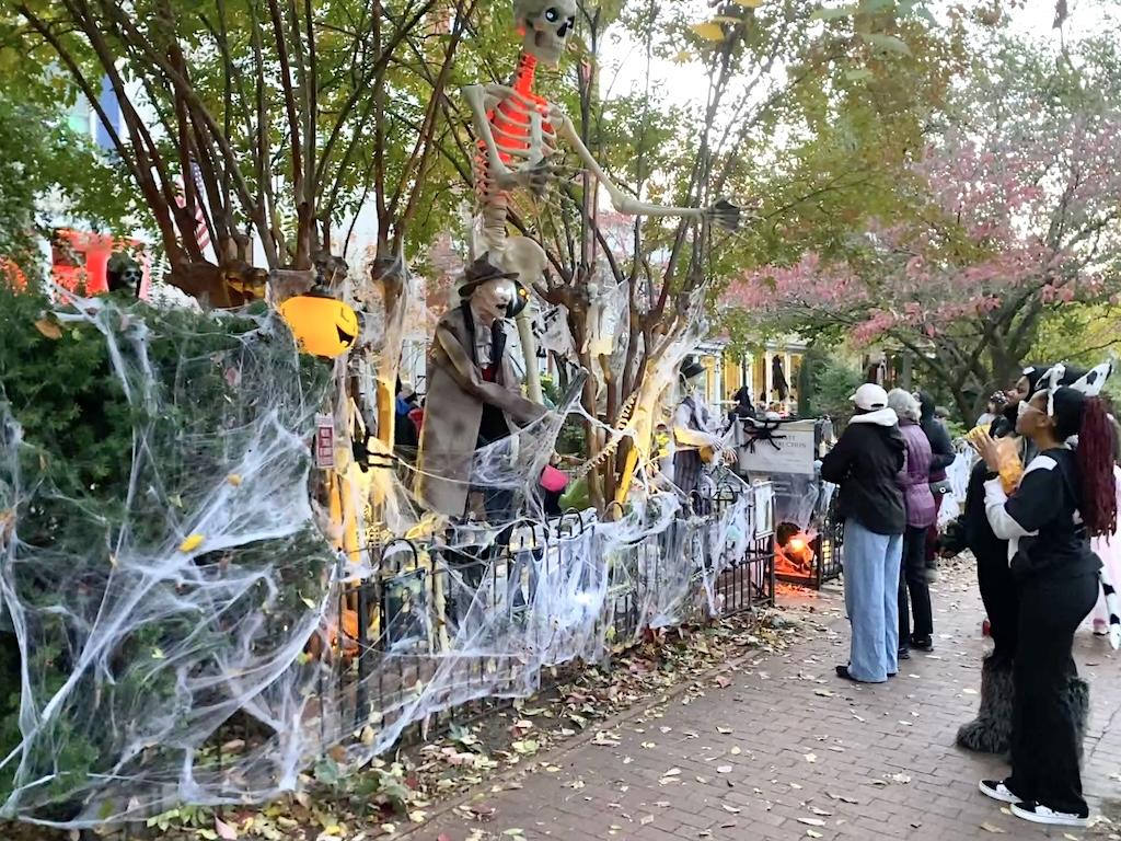 Trick or treating on East Capitol stree in Washington DC