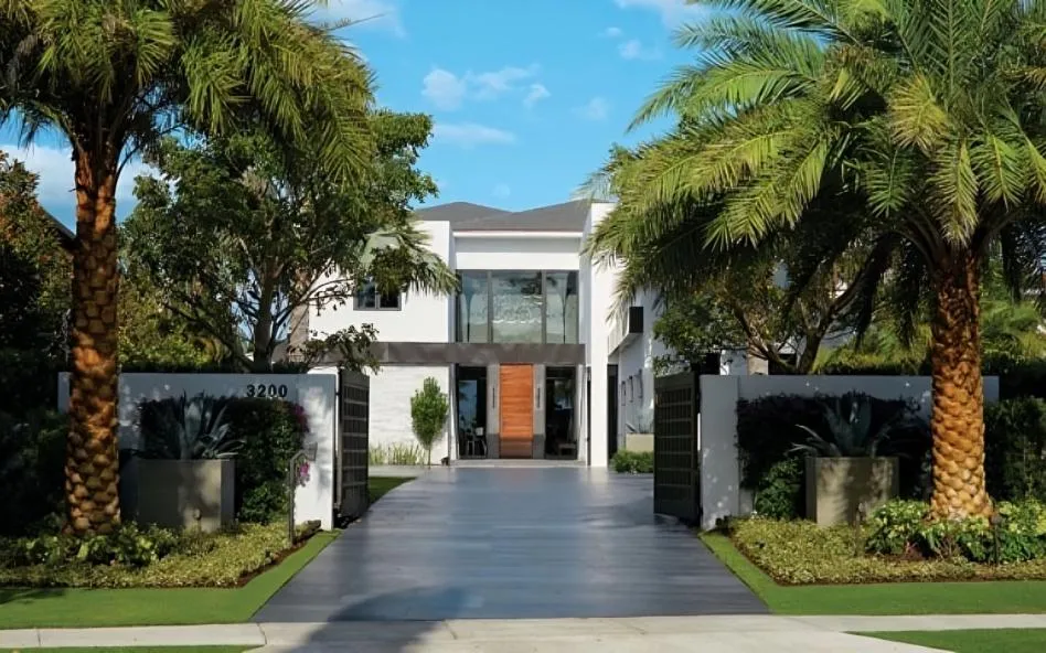 Tampa Bay Concrete installs driveways.mpa