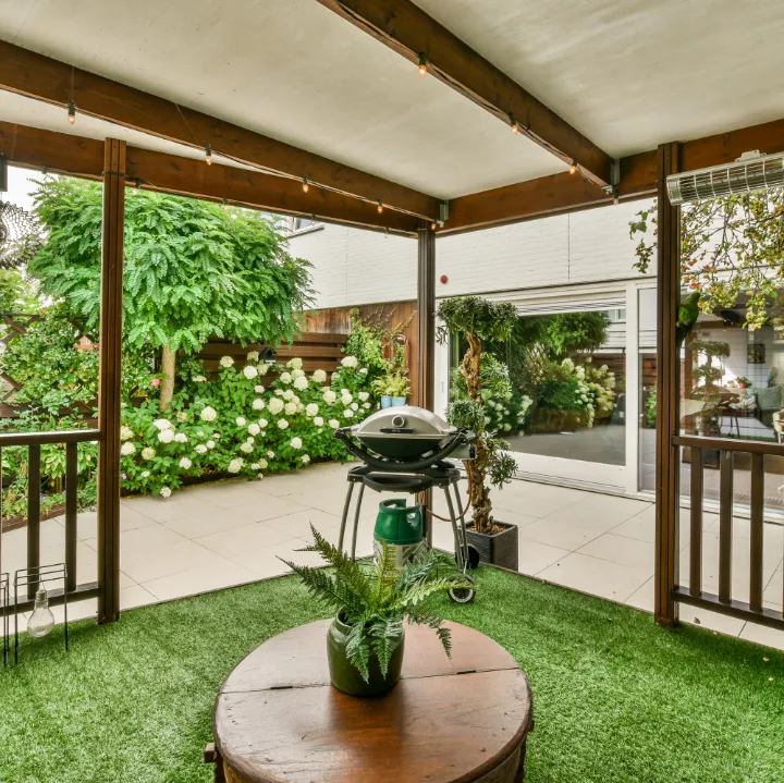 Roof, Deck & Patio Turf