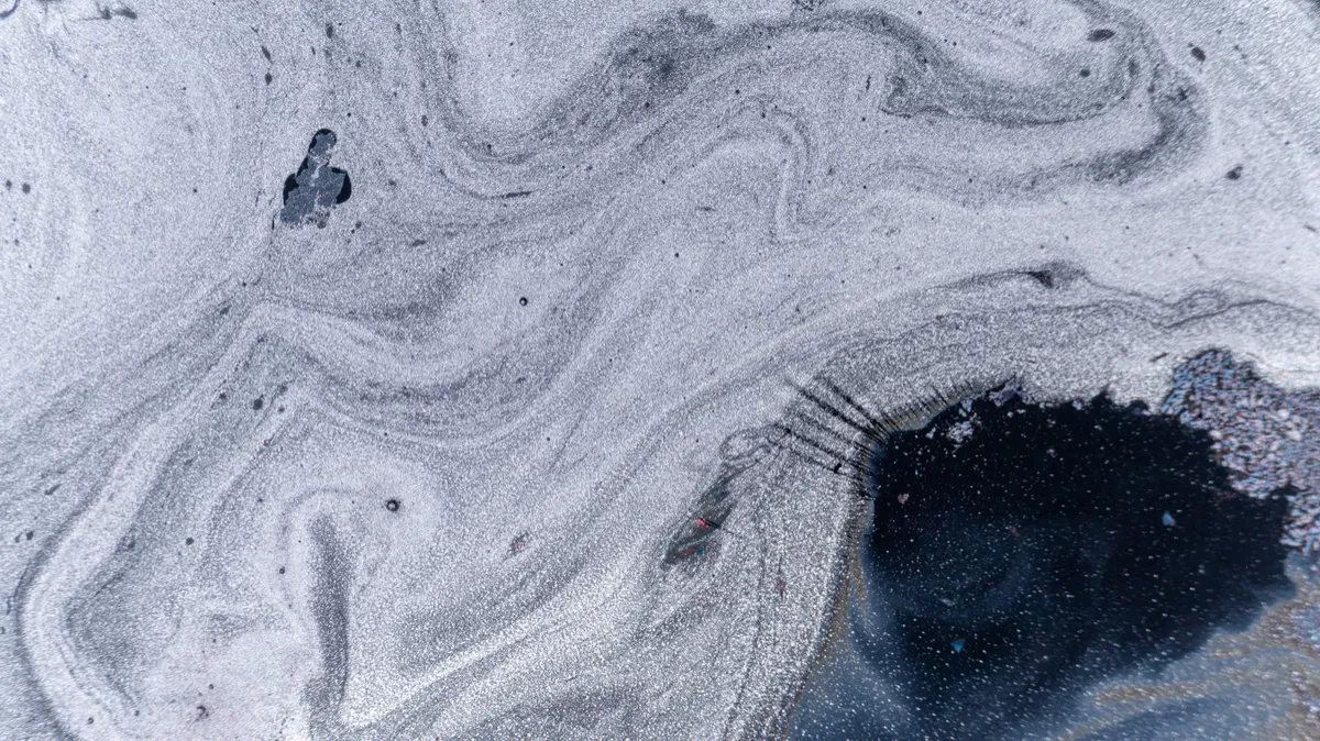 White and grey metallic epoxy mix