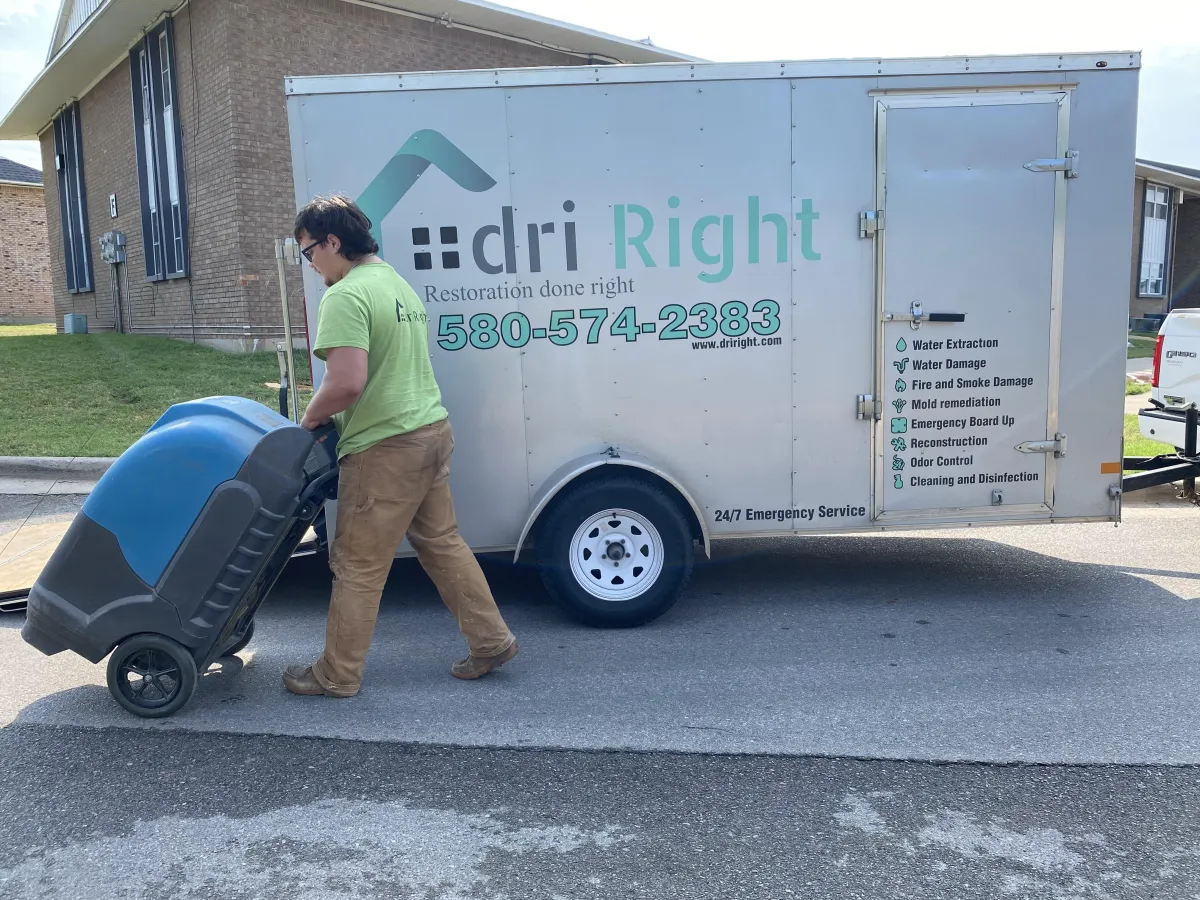 Dri Right trailer with fan in front
