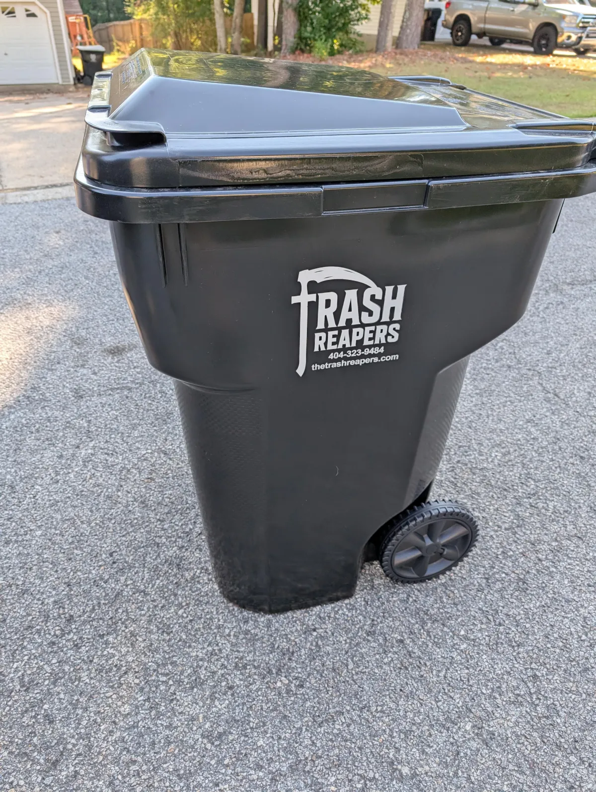 Curbside Garbage Collection Near Me: Containers, Specs, and What to Expect