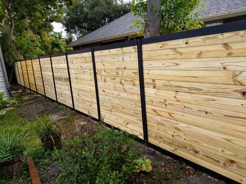 Custom fencing in Orange Park
