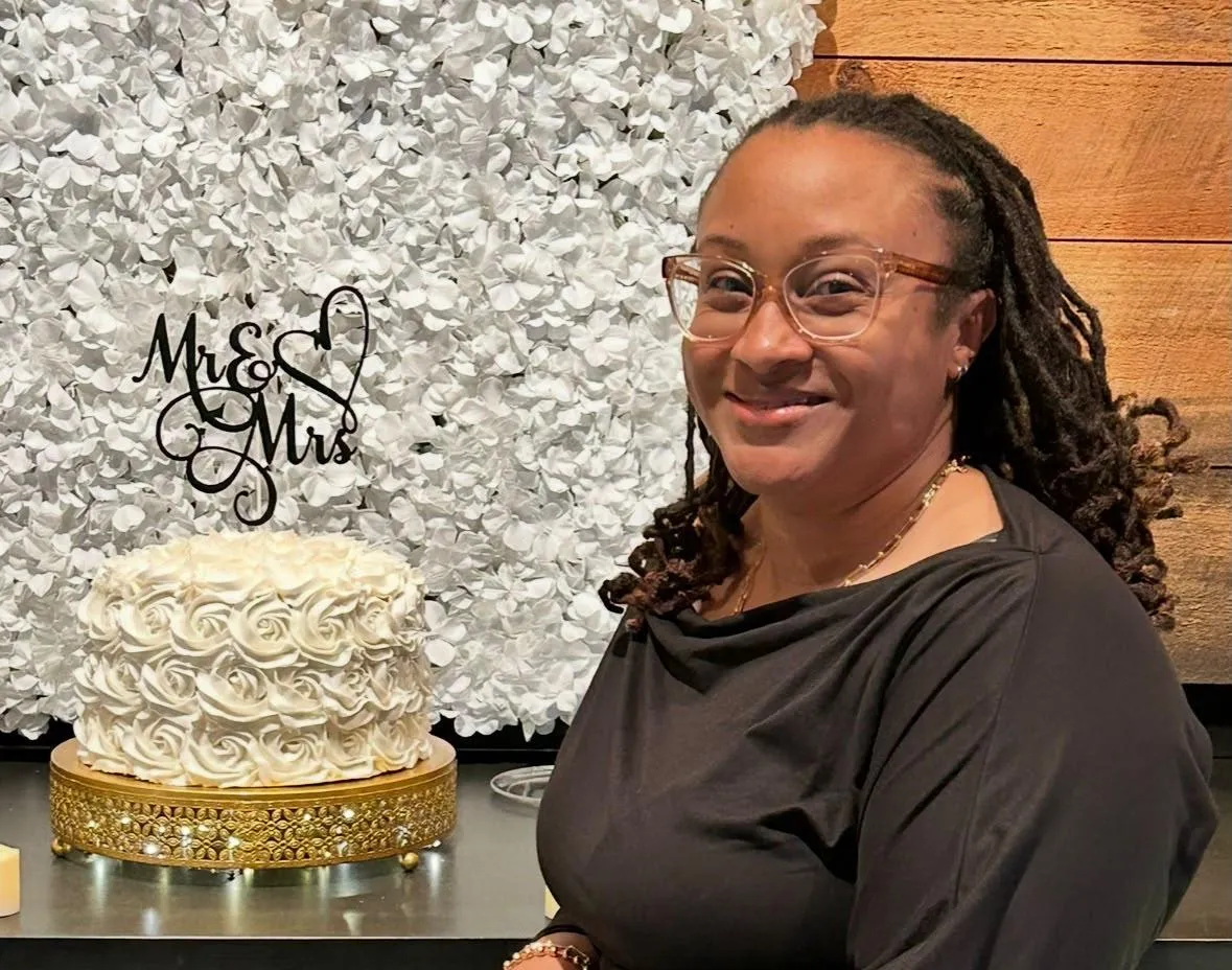 Hot Suga Cakes & Treats: Baked With Love