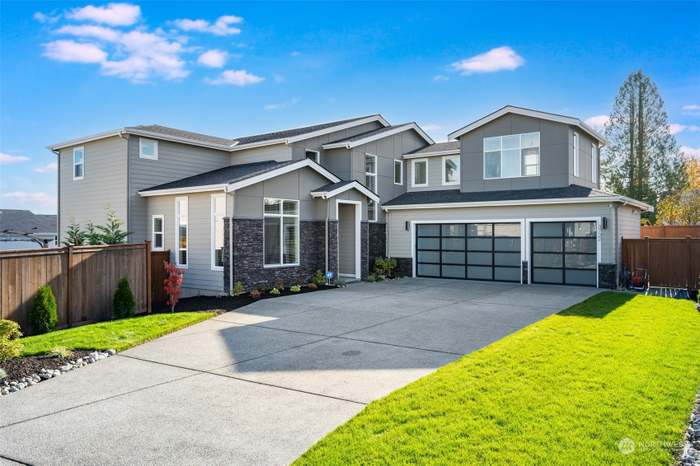 Lynn Concrete builds and installs Driveway