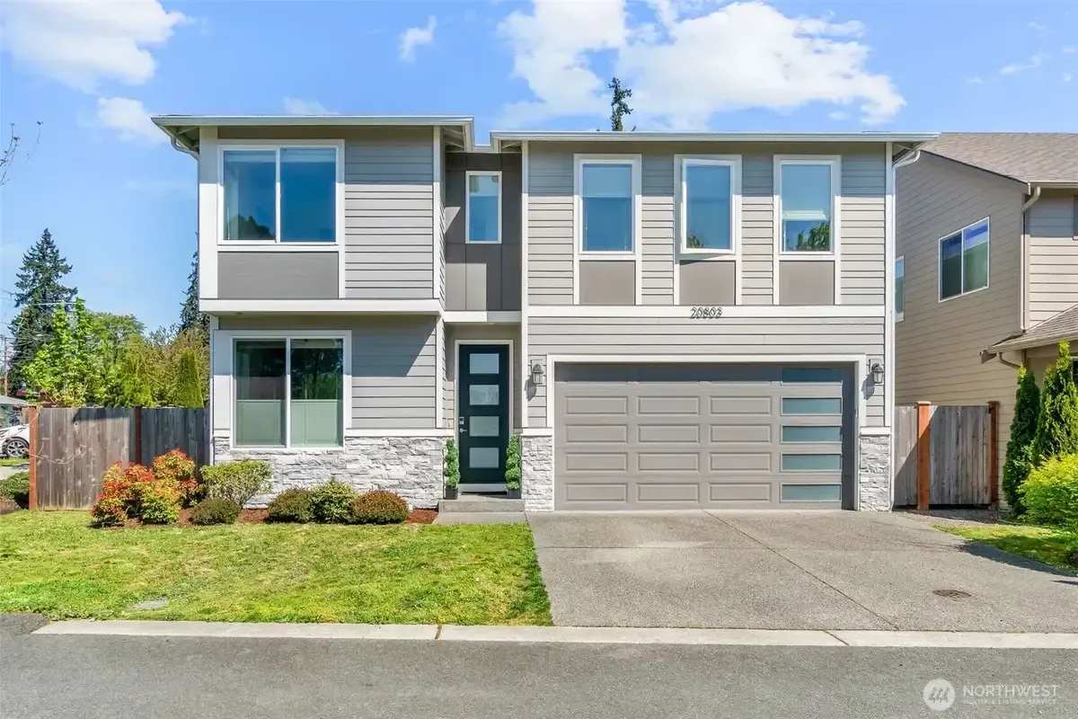 Lynn Concrete builds and installs Driveway