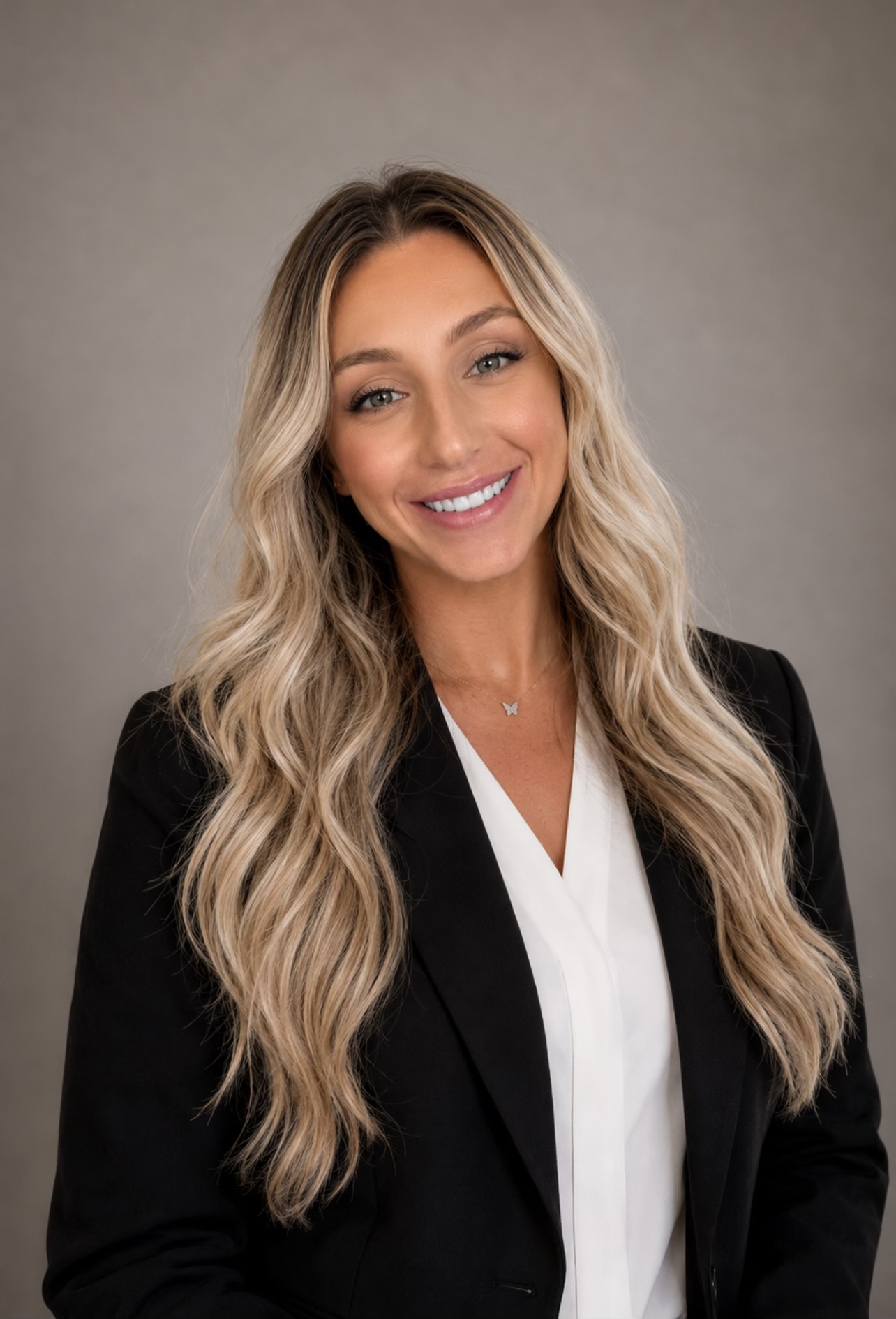 Professional photo of the advisor