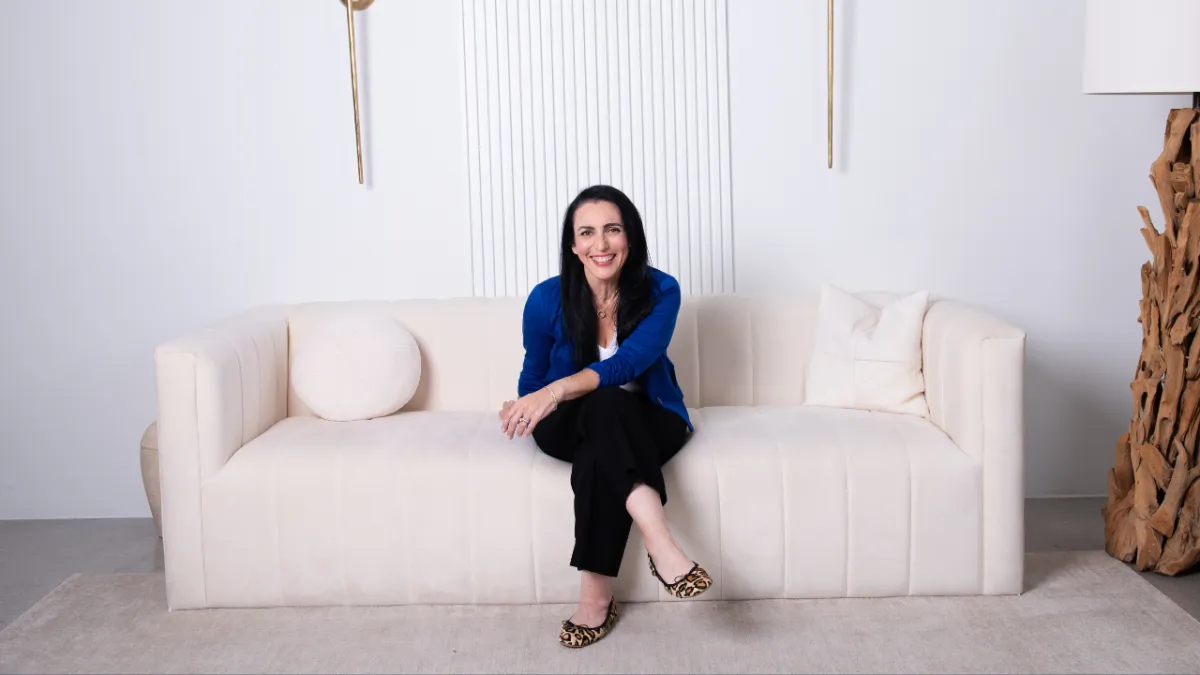 Breaking the Money Silence: How to Talk to Aging Parents About Their Finances