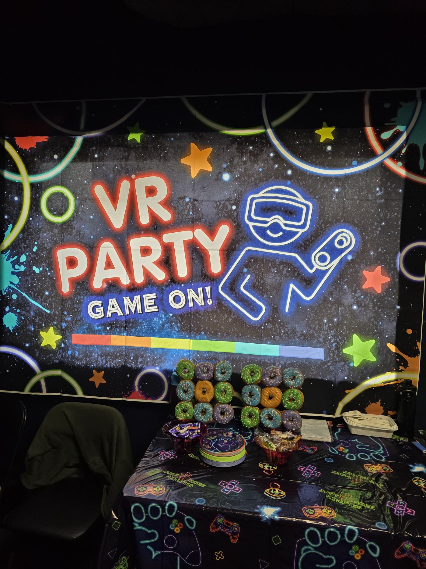 Decorated VR party table