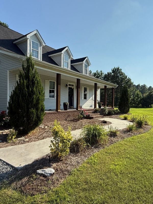 Lawn care services in Greenville, NC by Clean Cut Lawns LLC
