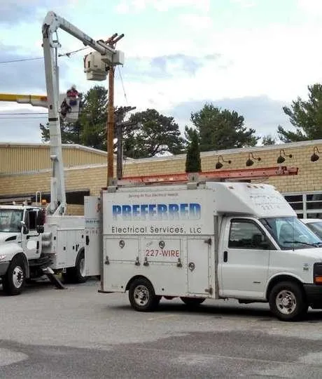 Professional arborist performing view cuts by trimming branches of a tall tree, enhancing scenic vistas while ensuring landscape aesthetics and tree health, provided by Allin Stump & Tree LLC