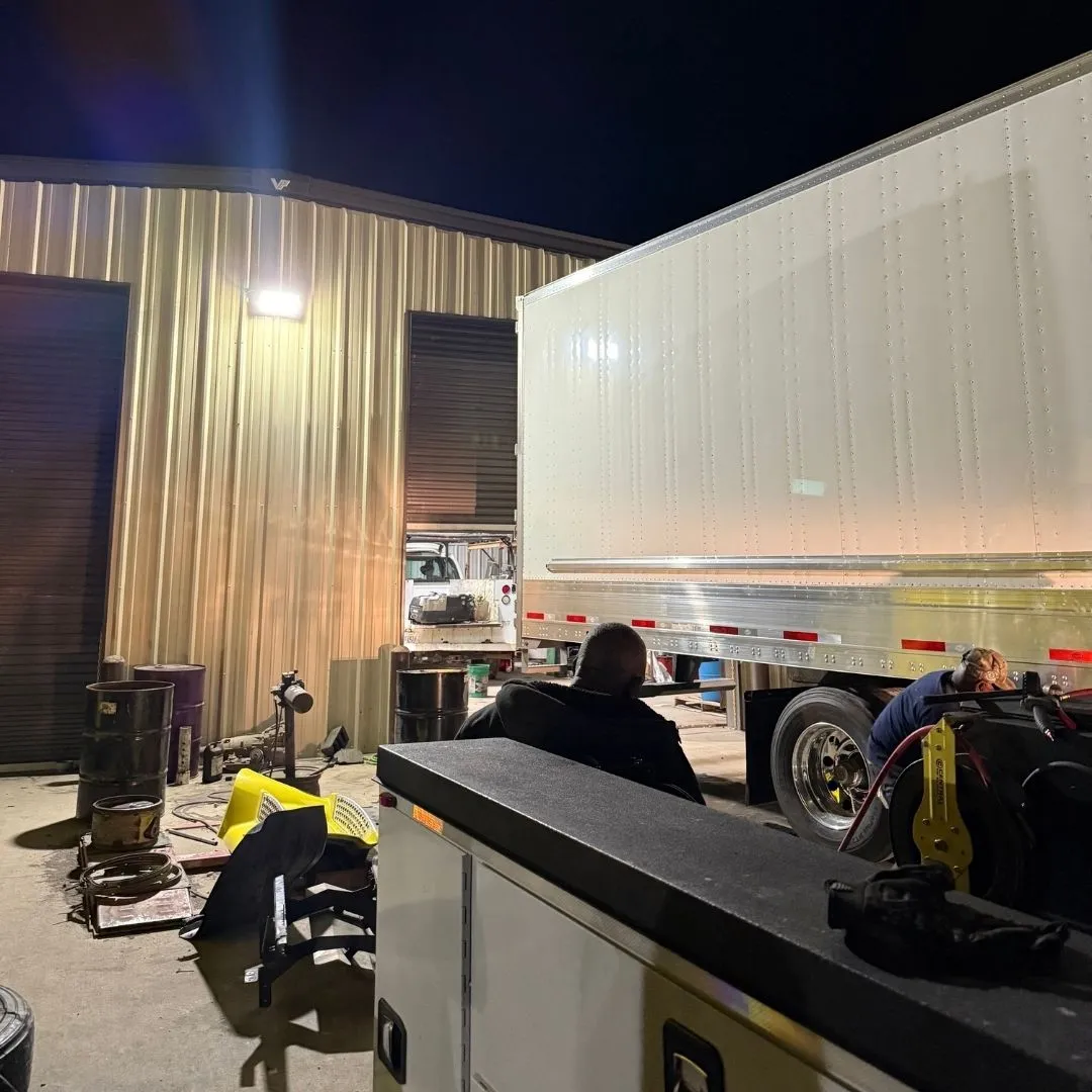 24 Hour Truck Roadside Assistance By I-55 Truck and Trailer Repair