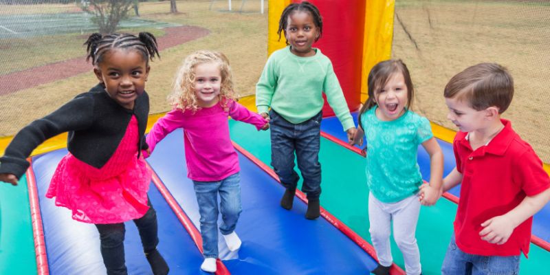 The Ultimate Guide to Choosing Safe & Clean Party Bounce House Rentals for Your Event