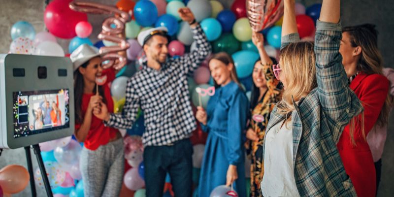 Standee Photo Booth Rental in Philadelphia: Ideas, Benefits & What to Know