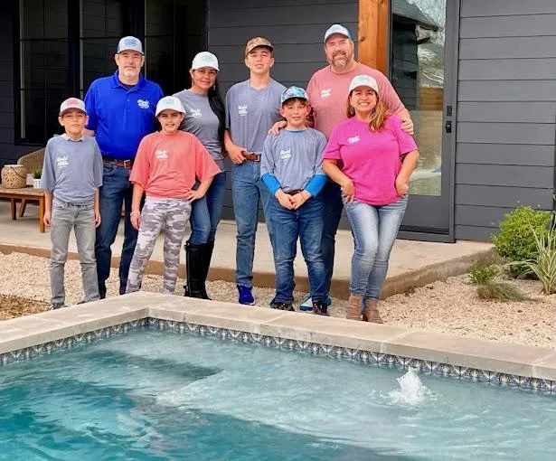pool cleaning service