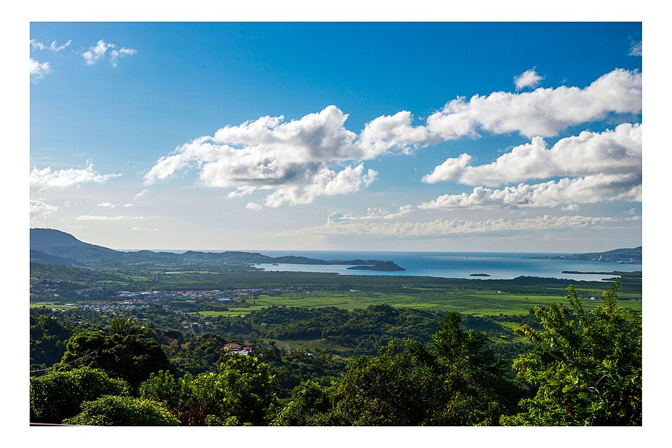 Voiture, location, Martinique - Location de Voiture - Rivière-Salée