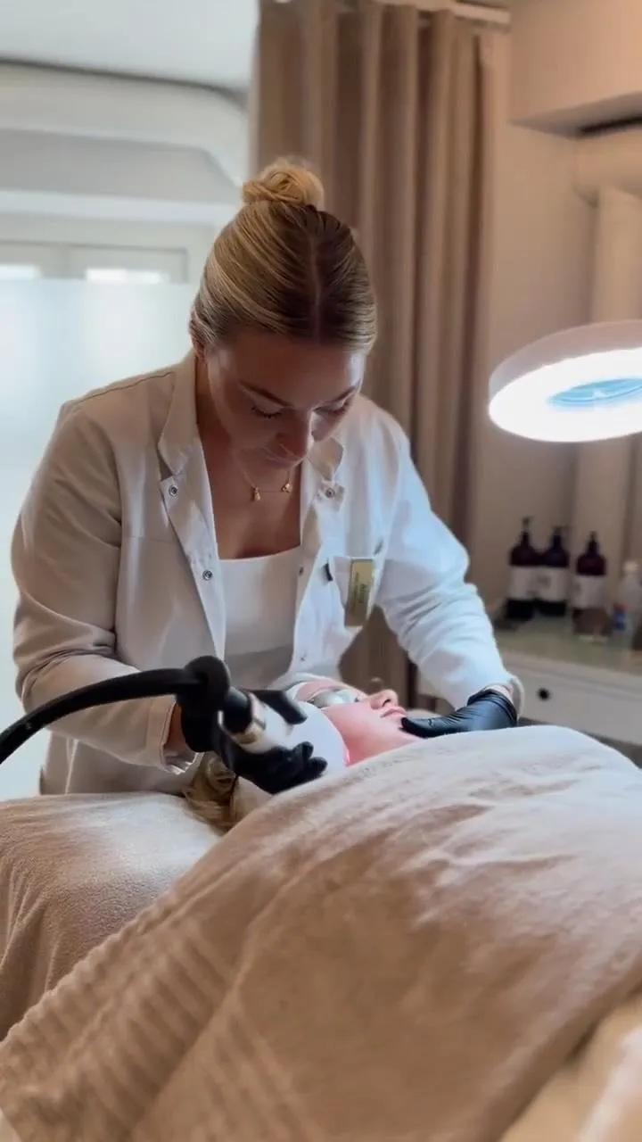 Anna Forsman, grundare och auktoriserad hudterapeut, Klinik Vasastan Stockholm