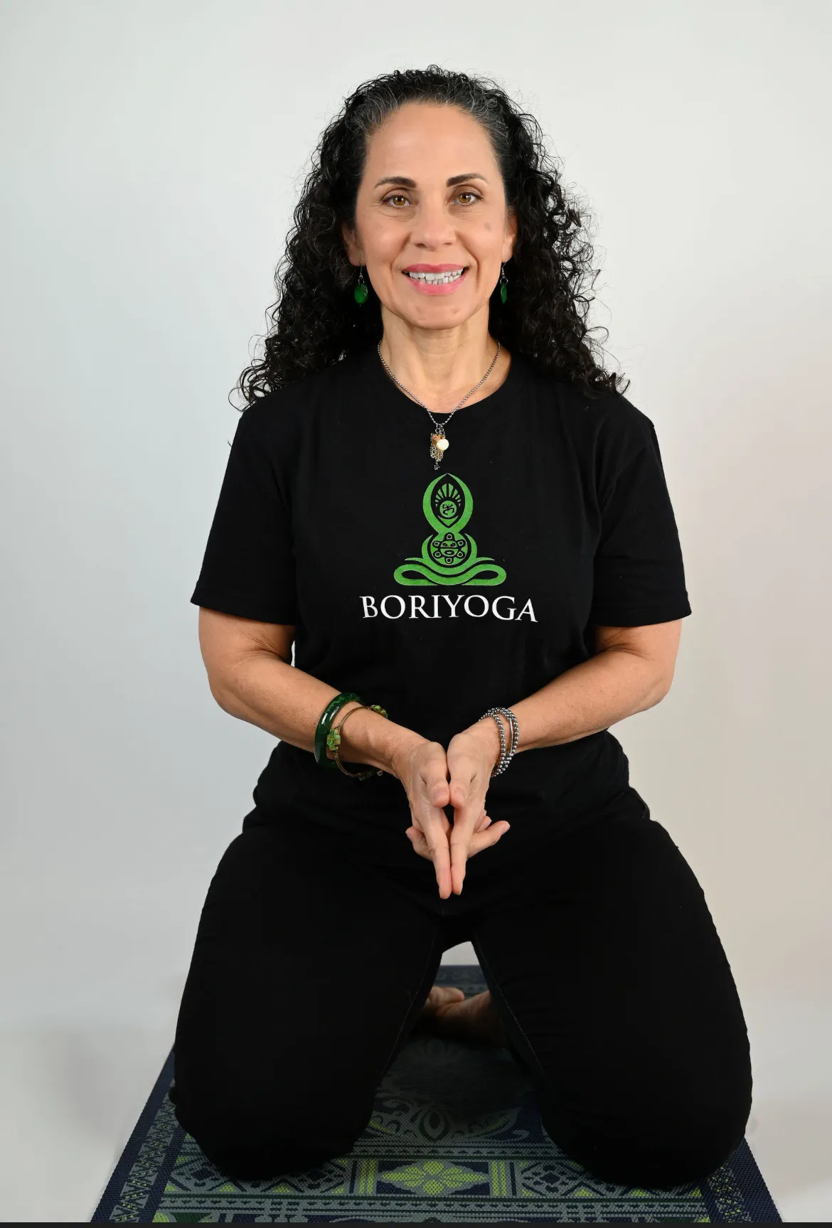 Luz, yoga teacher and guide of the Strength & Softness program