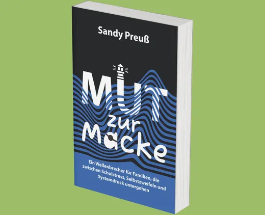 Sandy Preuß mit ihrem Buch "Mut zur Macke"