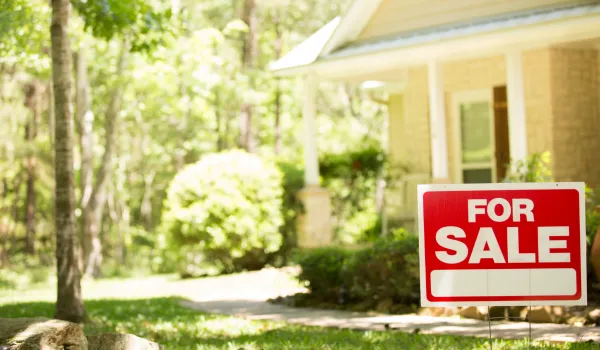 Home buyer preparing a competitive offer on a house in Maryland